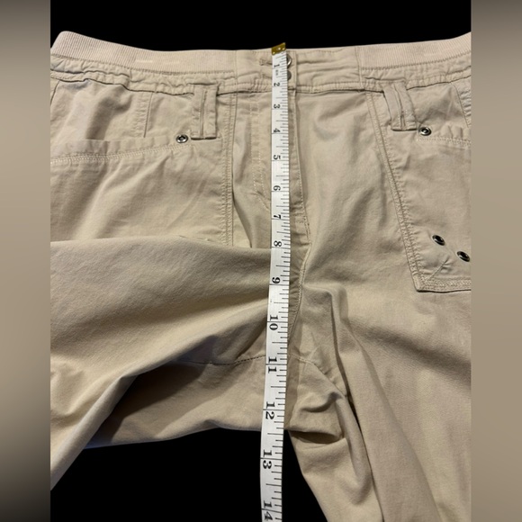 Chico’s Light Khaki Cargo Pants with a stretch waist - Picture 6 of 10